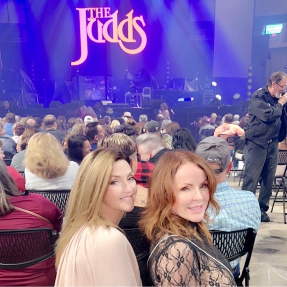 Meet your Posher, Suzanne - Picture 6 of 6